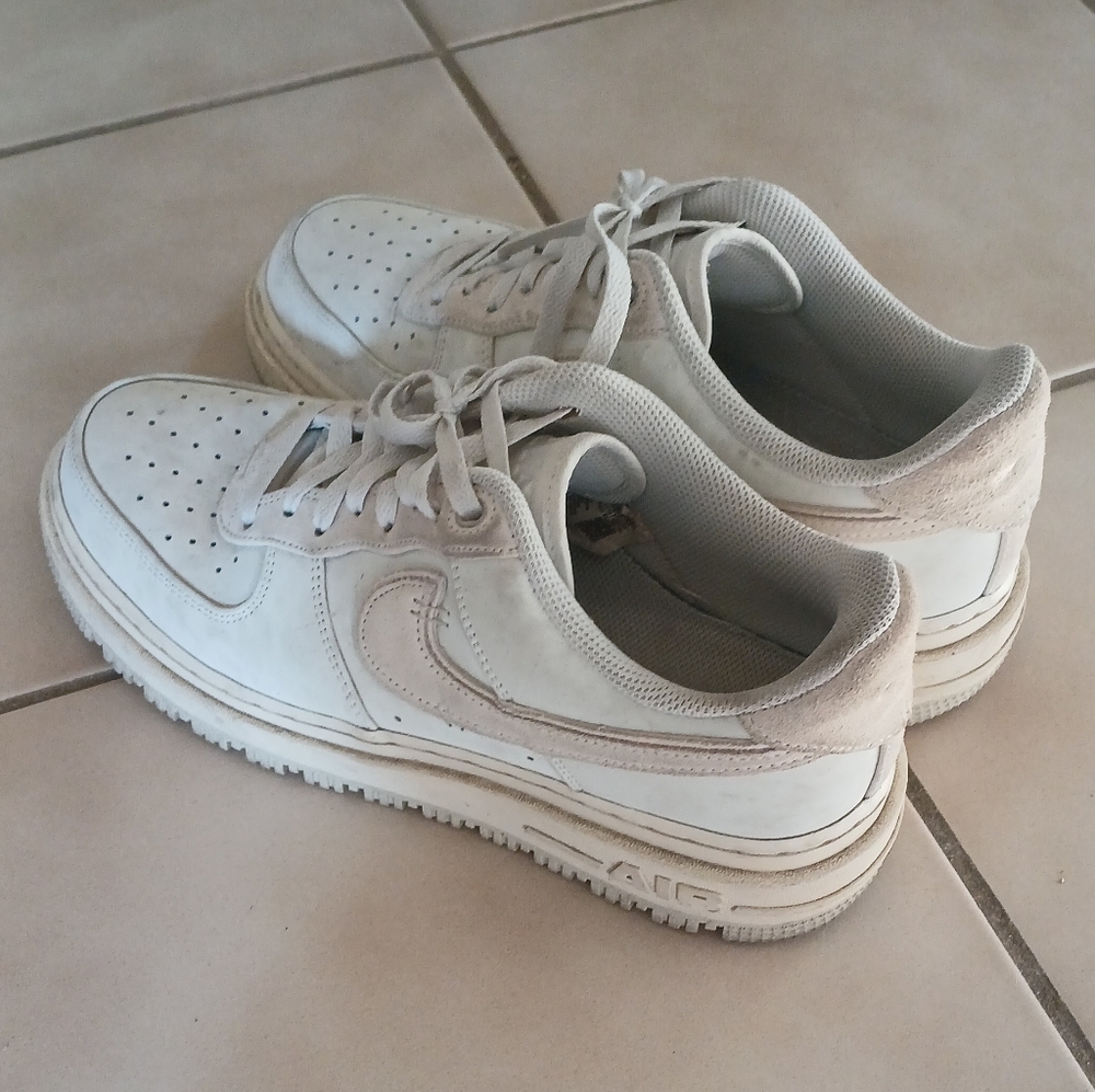 Nike Airforce 1 Size 10.5 Mens